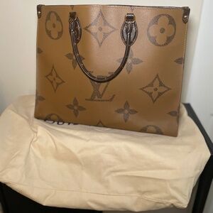Louis Vuitton purse